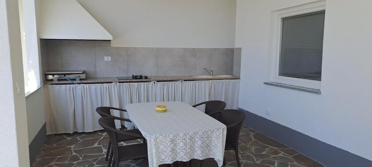 Zakinja Appartement *